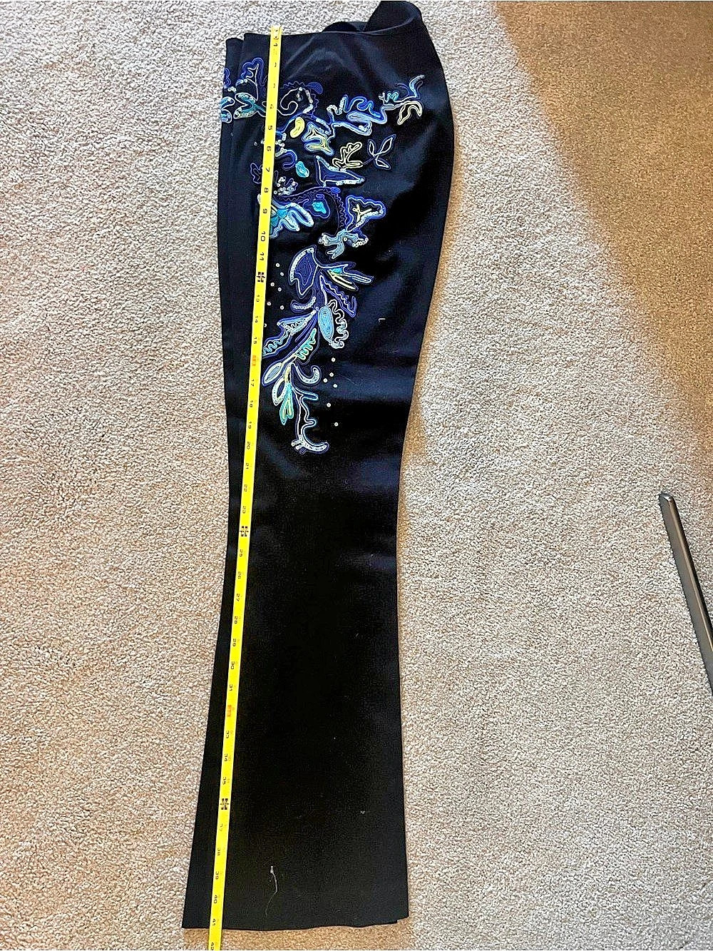 Cache Embroidered Straight Leg Pants in Black & Blue Size 0 - Picture 6 of 10